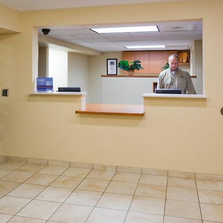 Candlewood Suites Milwaukee Brown Deer, An Ihg Hotel Wnętrze zdjęcie